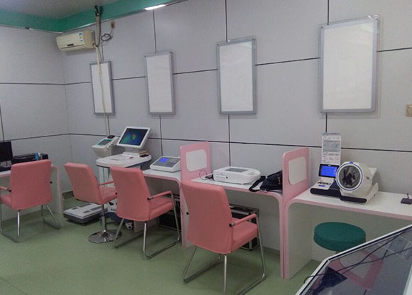 寶雞市人大代表參觀健康一體機(jī) 寶雞市人大代表參觀健康一體機(jī)